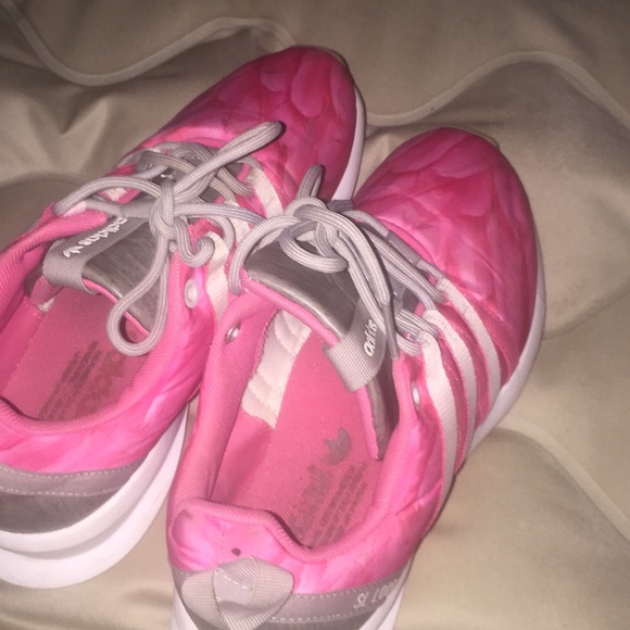 Adidas shoes - Picture 3 of 3